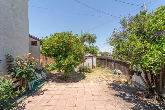 4643 Cherokee Avenue, San Diego CA: https://media.crmls.org/mediaz/9c28ea1a-5230-44bc-8abd-def7c0d03628.jpg