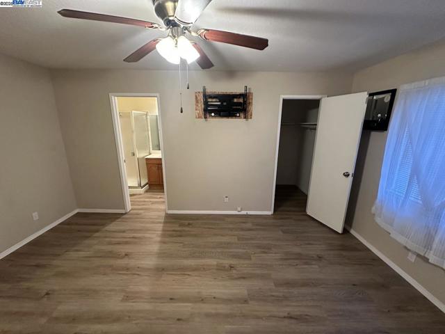 7608 Arthur St, Oakland CA: https://media.crmls.org/mediaz/9c28f428-5ca8-4b39-9fd8-8c2a98158a92.jpg