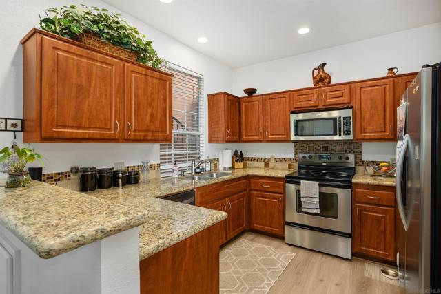 18515 Caminito Pasadero, San Diego CA: https://media.crmls.org/mediaz/9c293f24-7eb8-4244-a546-d4c58e1ceec7.jpg