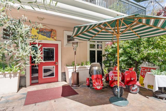 200 Sheridan Avenue, Palo Alto CA: https://media.crmls.org/mediaz/9c2940e8-0822-4c69-b81a-bb7c35a36d4f.jpg