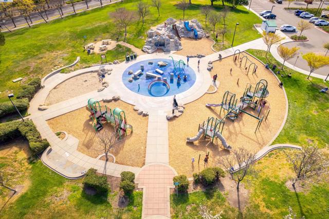 4206 Sunset View Dr, Dublin CA: https://media.crmls.org/mediaz/9c29f34e-46eb-4f7d-a4b1-0c06fff9fa2b.jpg