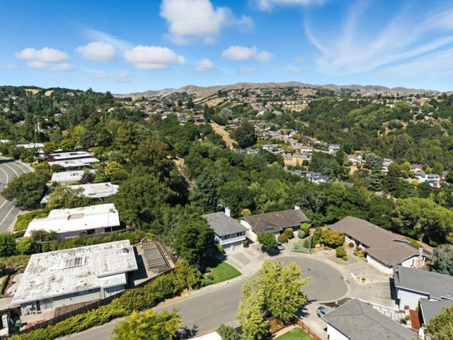5529 Feather Court, Castro Valley CA: https://media.crmls.org/mediaz/9c2a2c2a-2116-4a9b-bcd9-8ac27f209436.jpg