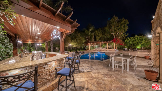 10801 Bothwell Road, Chatsworth CA: https://media.crmls.org/mediaz/9c2a47bf-0d5a-44ba-aad5-0068865e1b42.jpg