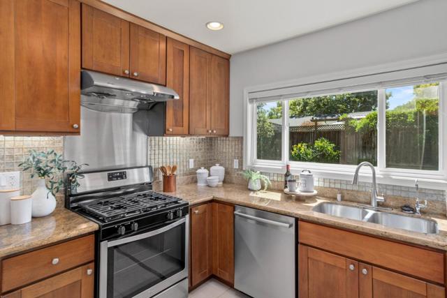 7188 Anjou Creek Circle, San Jose CA: https://media.crmls.org/mediaz/9c2aaed8-538c-40f3-b870-72b3a738b033.jpg
