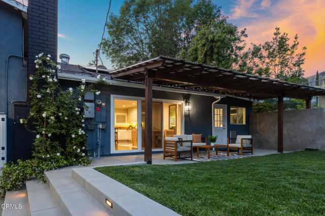 11442 Brainard Avenue, Sylmar CA: https://media.crmls.org/mediaz/9c2ad0aa-9a6d-41a5-8f99-4b344a705373.jpg