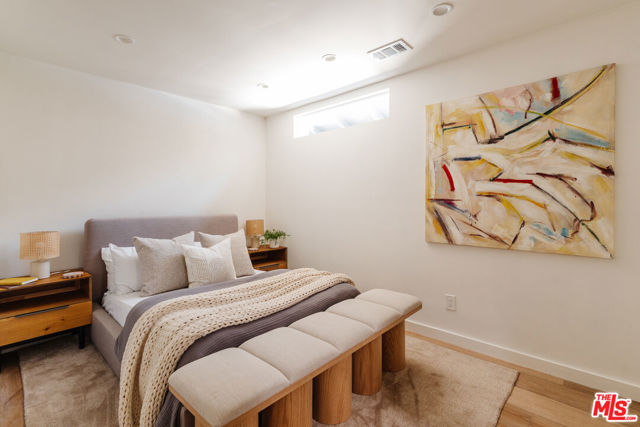 4 Buckboard Lane, Rolling Hills CA: https://media.crmls.org/mediaz/9c2ae8b1-db91-46a5-9631-58e97e1fa8e1.jpg