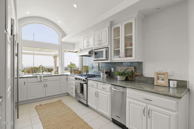 7090 El Malabar Drive, Ventura CA: https://media.crmls.org/mediaz/9c2b9715-41be-49a2-99ca-afc1548075be.jpg
