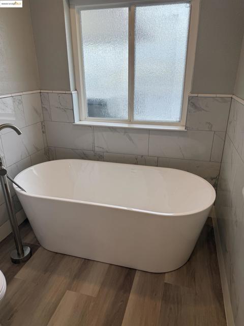 5681 Starboard Dr, Discovery Bay CA: https://media.crmls.org/mediaz/9c2c45c3-0db1-4aa4-bc1d-650c15f44de9.jpg