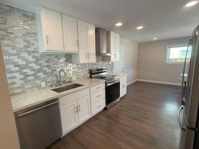 35345 Cabral Dr, Fremont CA: https://media.crmls.org/mediaz/9c2c4651-6bad-4d6e-9c63-1c6805588387.jpg