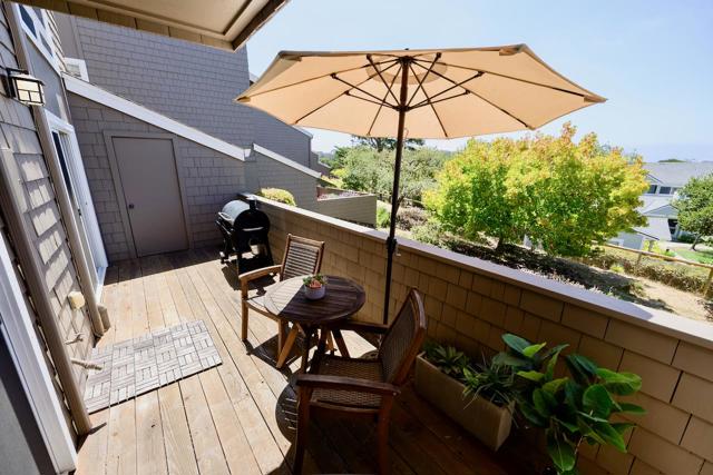 160 Seascape Ridge Drive, Aptos CA: https://media.crmls.org/mediaz/9c2cbbb2-1fc9-4502-8dad-ada6903bb4e9.jpg