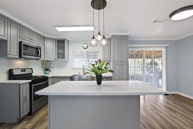 718 E TURMONT, Carson CA: https://media.crmls.org/mediaz/9c2db503-711d-4a5e-9303-21bbe651ba99.jpg