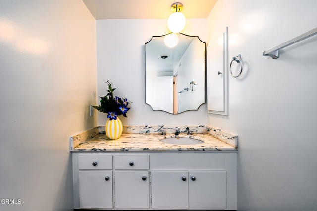 Detail Gallery Image 19 of 28 For 681 S Orange Grove Bld #1,  Pasadena,  CA 91105 - 3 Beds | 2/1 Baths