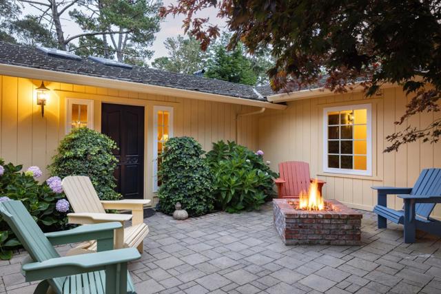 5 Wyndemere Vale, Monterey CA: https://media.crmls.org/mediaz/9c2e0651-672c-4255-8453-a0e8287d5ac3.jpg
