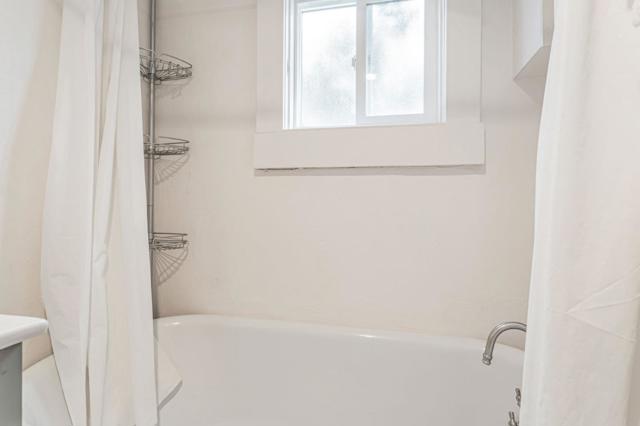 Image 20 of 39 For 216 2nd Avenue