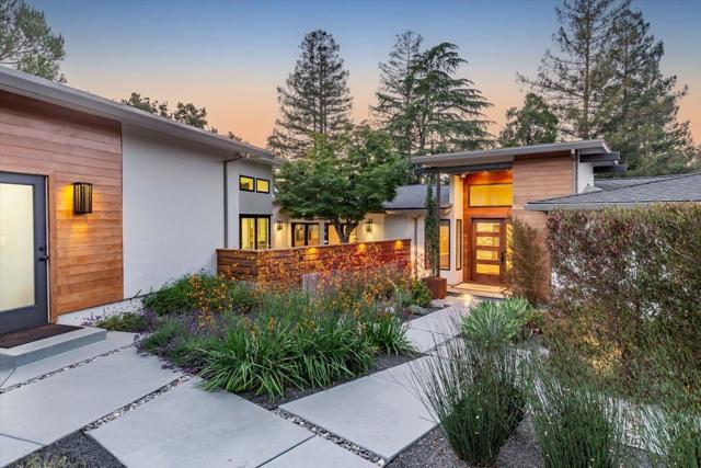 15902 Rochin Terrace, Los Gatos CA: https://media.crmls.org/mediaz/9c2e8075-a29e-42ed-b1dc-c16e853efa0a.jpg