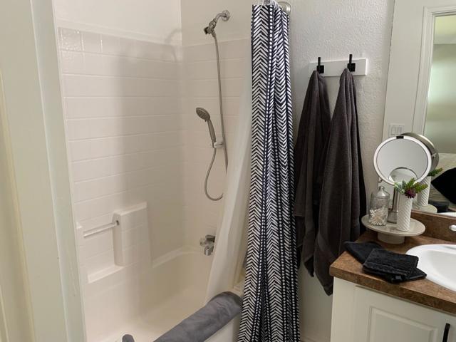 31 Paseo Laredo North, Cathedral City CA: https://media.crmls.org/mediaz/9c2ed8c0-2459-4934-9682-dec10f67e62d.jpg