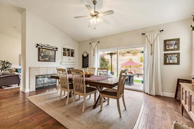 44737 Sun Valley Drive, King City CA: https://media.crmls.org/mediaz/9c2f12c3-8724-4a7b-92c0-9bfc375f261b.jpg