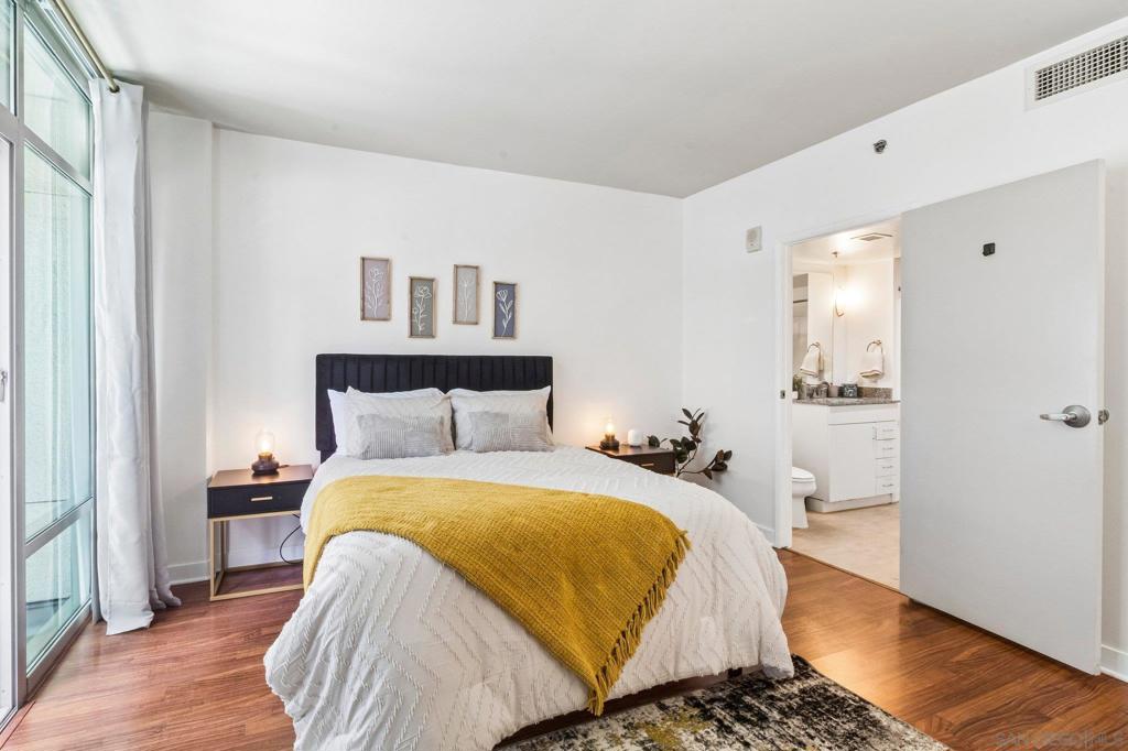 425 W Beech St - photo 12