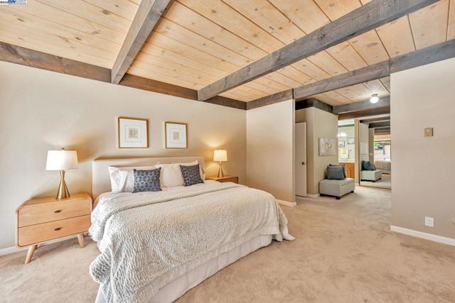 39090 Presidio Way, Fremont CA: https://media.crmls.org/mediaz/9c3010d2-bfb9-4304-b069-55cfa4cd70e7.jpg