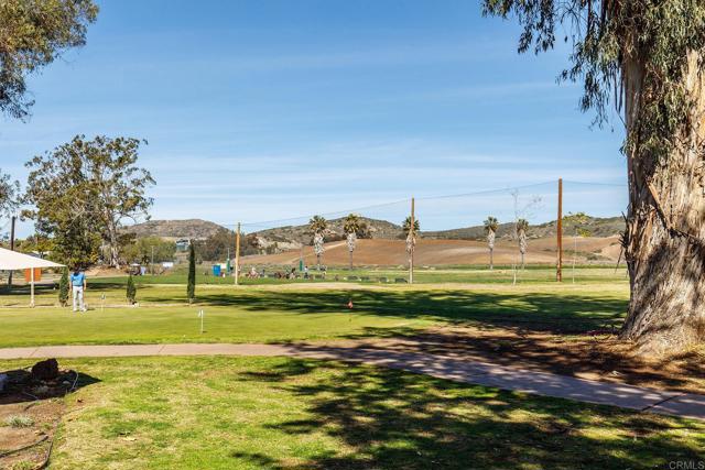3339 Don Tomaso Drive, Carlsbad CA: https://media.crmls.org/mediaz/9c313e3c-f943-478a-842d-89273ed1b431.jpg