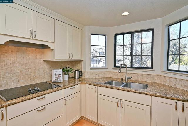 Image 10 of 33 For 137 Haslemere