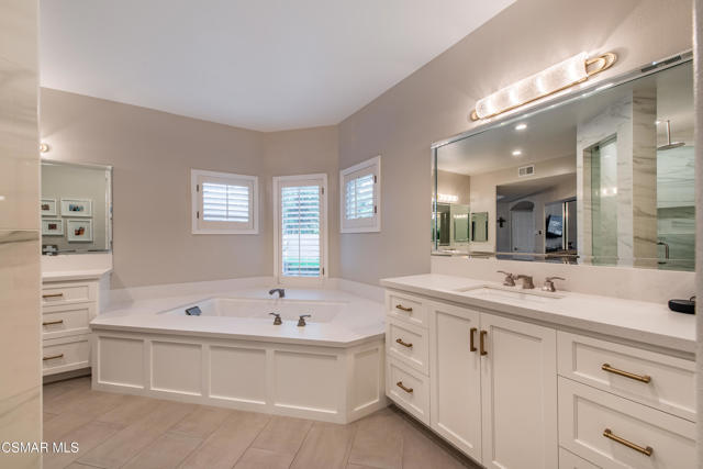 48 Golden Glen Drive, Simi Valley CA: https://media.crmls.org/mediaz/9c3378cc-584d-485b-99d9-97d3890ddf9b.jpg