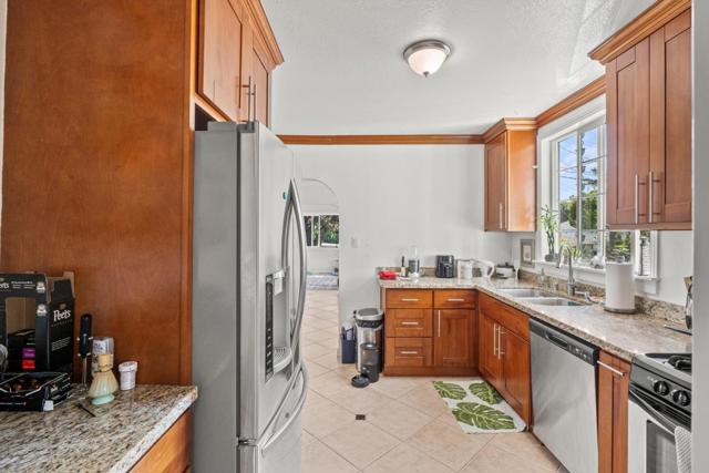 197 Nottingham Avenue, Redwood City CA: https://media.crmls.org/mediaz/9c33c80d-6e3e-4d84-a0b5-8f0156a7e6e0.jpg