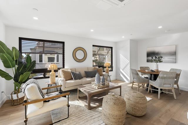 720 Nantasket Ct, San Diego CA: https://media.crmls.org/mediaz/9c3476f7-5d54-4f17-897d-46606e639e37.jpg