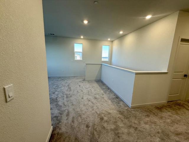 2121 Stagecoach Road, Patterson CA: https://media.crmls.org/mediaz/9c34a1e4-9eac-4df8-abf4-b9c2f8b2b075.jpg