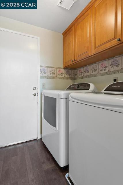 313 Willowwood Ct, Vacaville CA: https://media.crmls.org/mediaz/9c34c41a-ebdc-4846-b1db-0ec2583b9d94.jpg