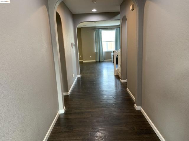 8047 Westport Circle, Discovery Bay CA: https://media.crmls.org/mediaz/9c35cfc2-3010-4ba5-9cb1-e2e315a6b4de.jpg