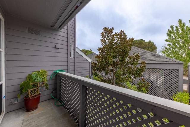 100 Lucky Drive, Corte Madera CA: https://media.crmls.org/mediaz/9c35f9aa-f19f-432b-bd35-7b411f6f6563.jpg