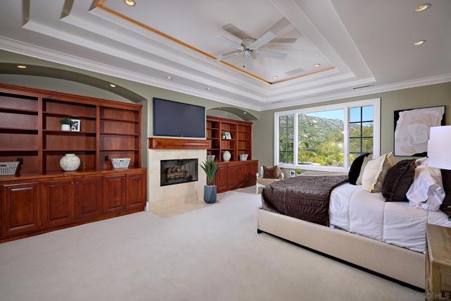 14460 Cheyenne Trl, Poway CA: https://media.crmls.org/mediaz/9c3700a9-06e7-4024-b57e-b4eb59f99037.jpg