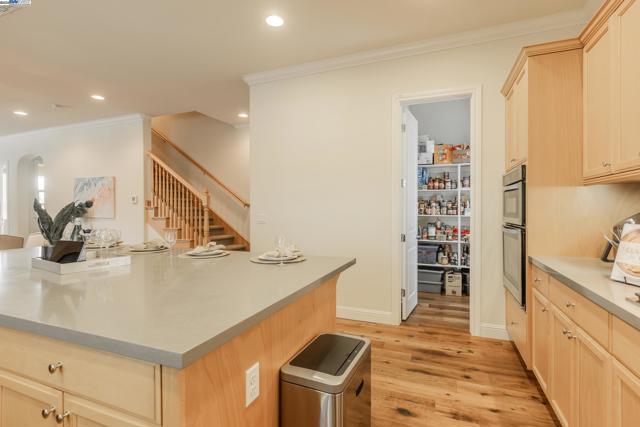 3422 Cinnamon Ridge Rd, San Ramon CA: https://media.crmls.org/mediaz/9c3859b7-e71a-4642-9b61-b83bf5f5f32f.jpg