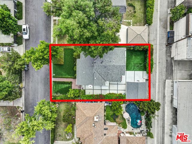 13964 La Maida Street, Sherman Oaks CA: https://media.crmls.org/mediaz/9c385d32-891d-46ad-a10b-df4258e6e61f.jpg