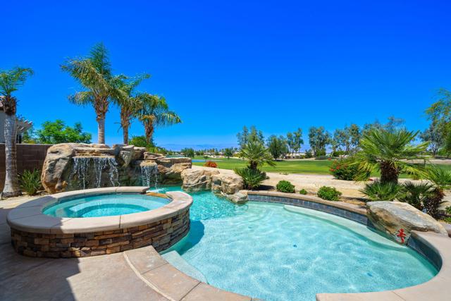 61436 Topaz Drive, La Quinta CA: https://media.crmls.org/mediaz/9c38b761-aa07-4d81-a4d2-e36a8d157361.jpg
