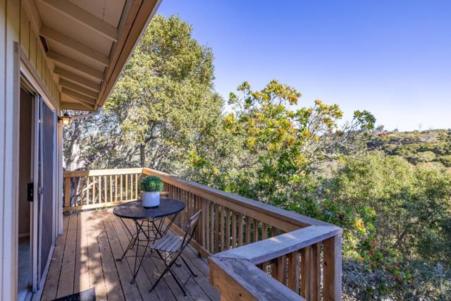 25 Los Encinos Drive, Del Rey Oaks CA: https://media.crmls.org/mediaz/9c38d8a2-8b1b-489d-8fcf-cd63bb35d2ee.jpg