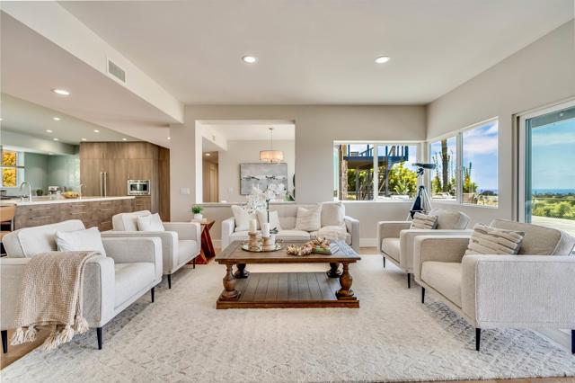 Detail Gallery Image 9 of 64 For 1669 Burgundy Rd., Encinitas,  CA 92024 - 6 Beds | 3/2 Baths