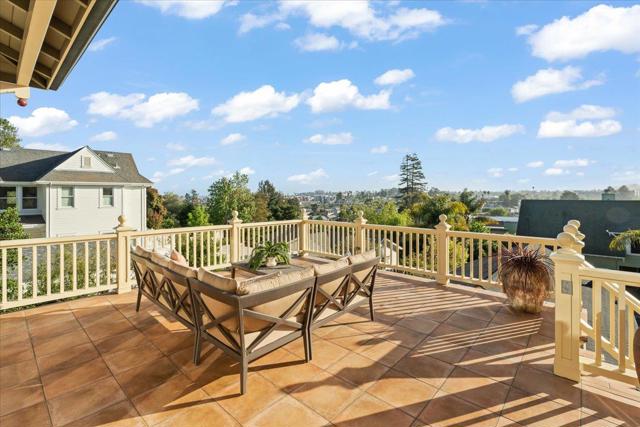 311313 Ocean View Avenue, Santa Cruz CA: https://media.crmls.org/mediaz/9c390e1f-310c-4054-b48f-0ed832a7fd72.jpg