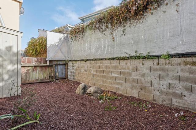 775 Mermaid Avenue, Pacific Grove CA: https://media.crmls.org/mediaz/9c3967cc-8c42-4b91-a613-3a5418df1dc4.jpg