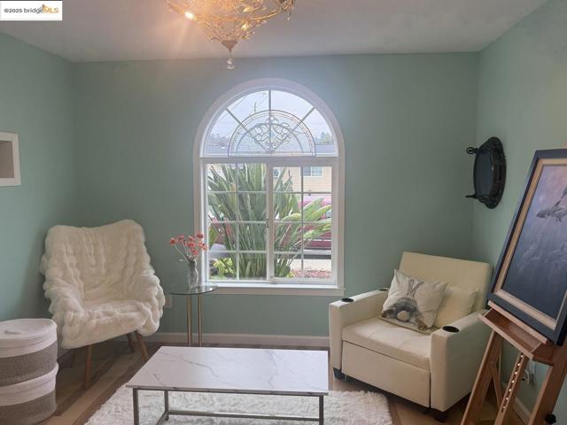 2269 Cypress AVE, San Pablo CA: https://media.crmls.org/mediaz/9c398521-5aed-4fe8-b978-62948bcbb64f.jpg