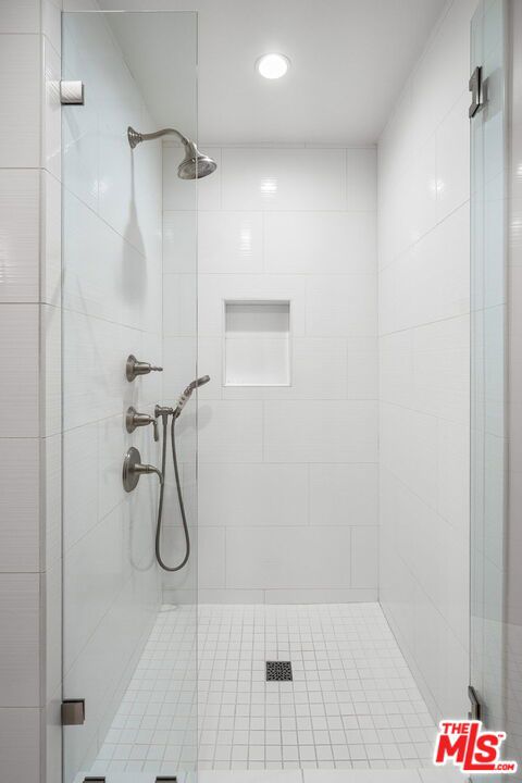 Drew Fenton | 837 N Bundy Drive Los Angeles CA | MLS: 7501781 Drew Fenton | 837 N Bundy Drive Los Angeles CA | MLS: 7501781