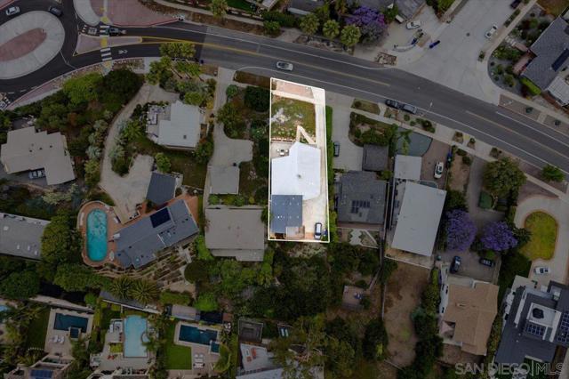 5021 Foothill Blvd, San Diego CA: https://media.crmls.org/mediaz/9c3a9a85-712b-4299-bf53-b94688158263.jpg