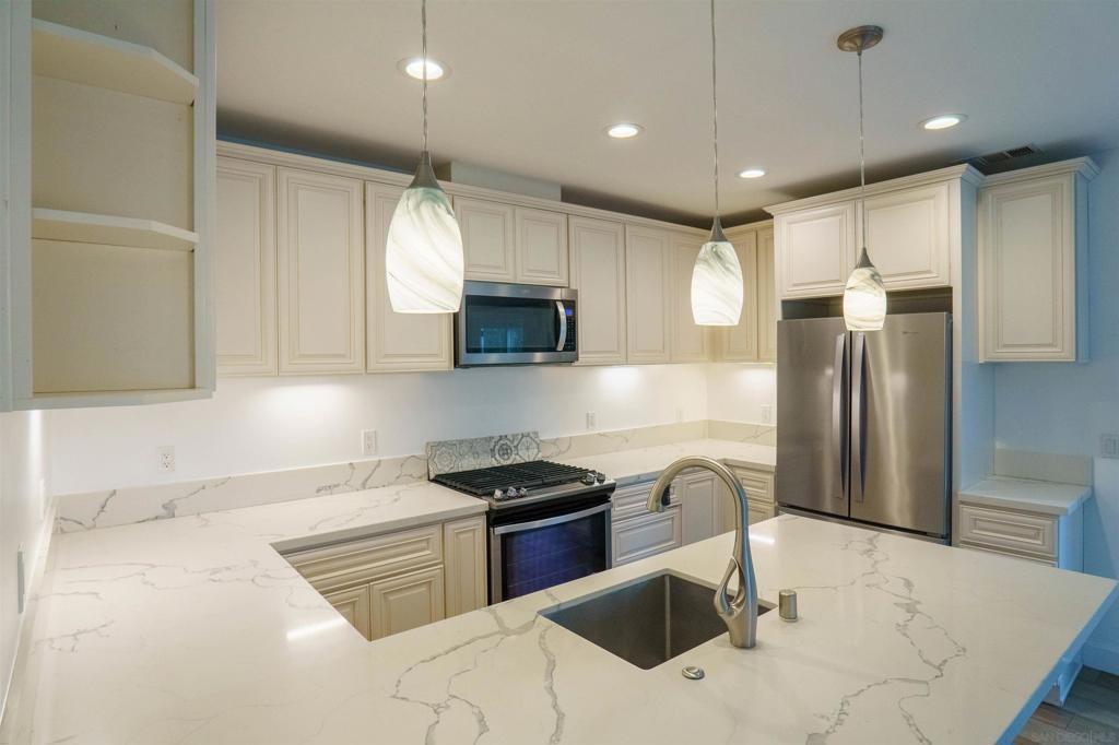 MLS #250018206SD img 5