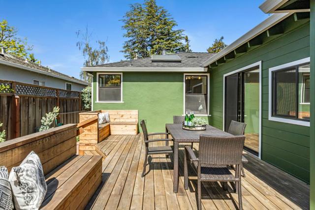 928 Peggy Lane, Menlo Park CA: https://media.crmls.org/mediaz/9c3be906-4a54-4b87-adf0-c49dfb97dbdf.jpg