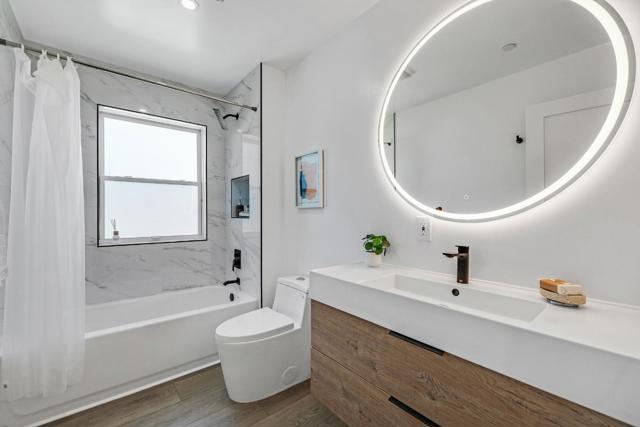 35 Arch Street, Redwood City CA: https://media.crmls.org/mediaz/9c3c3280-ff8d-45c6-a9c0-7ba6338ef4c9.jpg