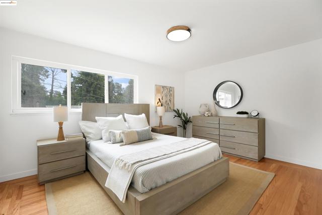 4847 Dunkirk Ave, Oakland CA: https://media.crmls.org/mediaz/9c3c3f85-157c-42fa-9f07-c12106920b06.jpg