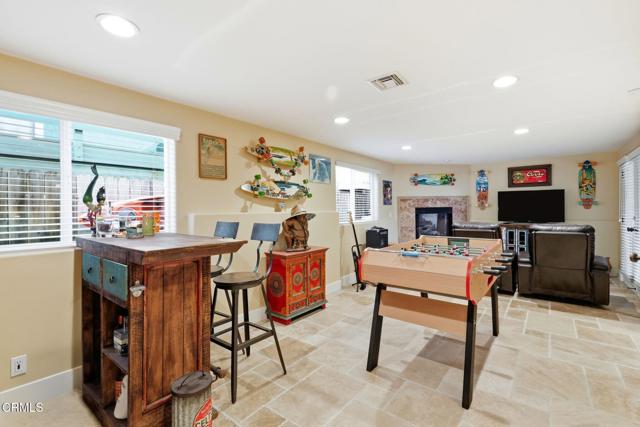 Detail Gallery Image 12 of 73 For 137 Fillmore Ave, Oxnard,  CA 93035 - 3 Beds | 3 Baths