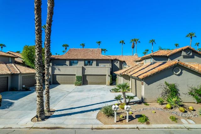38417 Nasturtium Way, Palm Desert CA: https://media.crmls.org/mediaz/9c3c5ec4-cbe7-45df-9377-425cbf6c80e8.jpg