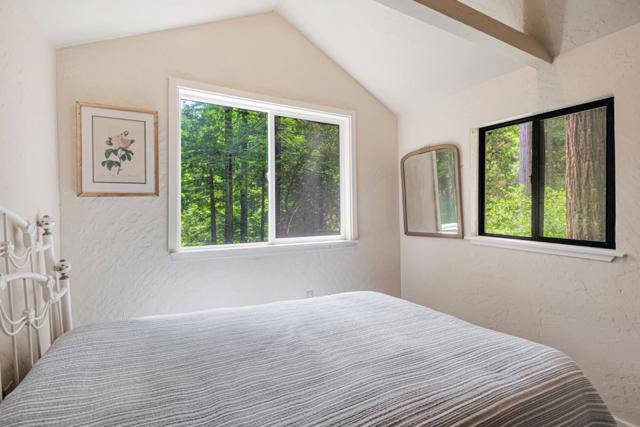 855 Dearborn Park Road, Pescadero CA: https://media.crmls.org/mediaz/9c3cac02-b2e3-4fb8-ae1d-22a45a39cb78.jpg